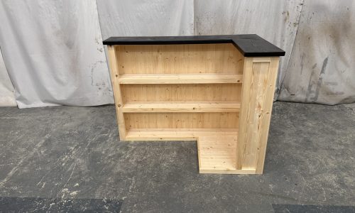 Elegant entertaining with Black Natural Bellini 140x80 home bar